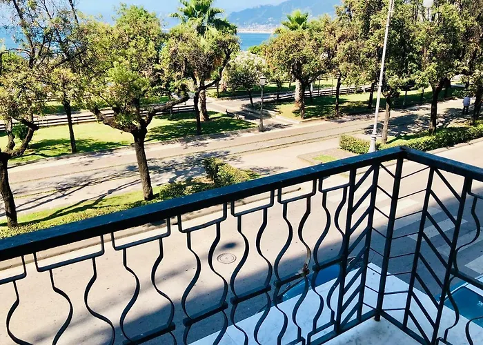 ゲストハウス Rarityart